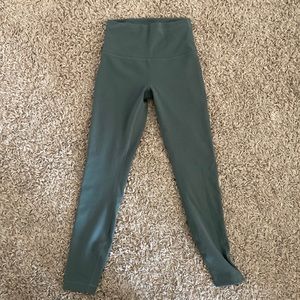 Lululemon Wunder Train high-rise 25” size 4